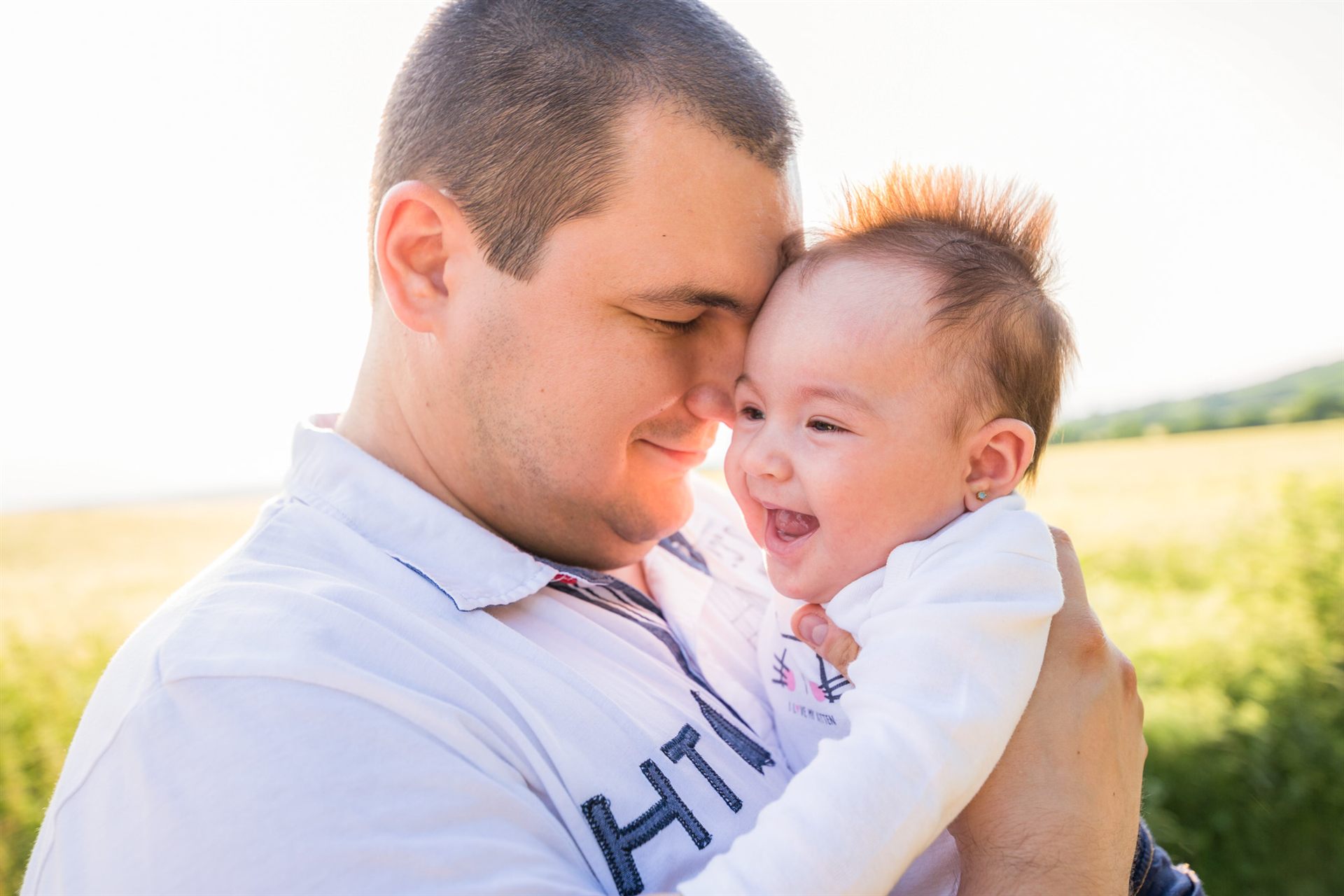 Father and daughter in an intimate moment, La Laguna